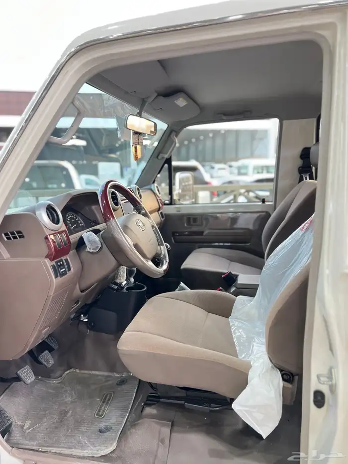 تويوتا ربع 2021 بنزين خليجي ماشي 41 الف فل كامل 10