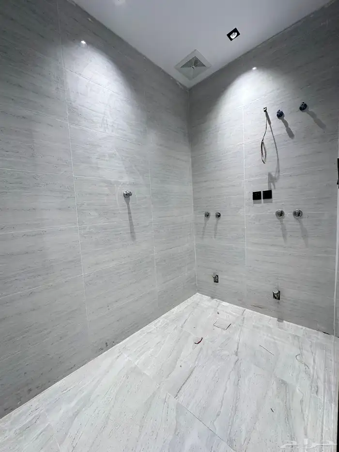 شقق للبيع بمداخل مستقلة و اسطح خاصة 40