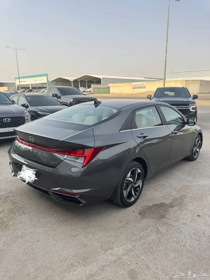 للبيع هيونداي النترا 2022 -فل كامل - مكينه 2000 3