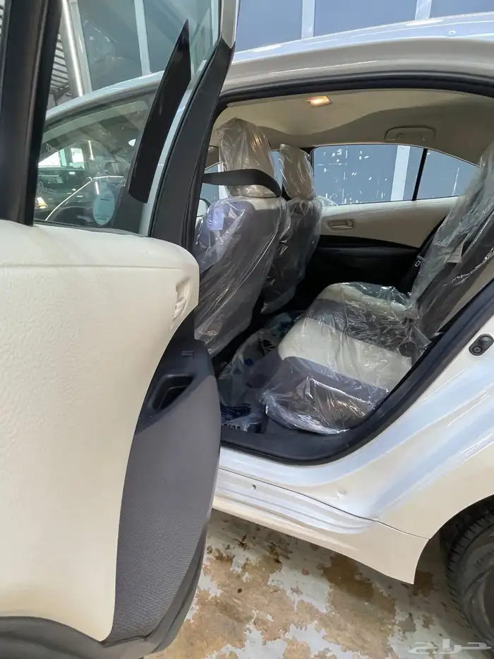 Corolla 2024XLi 2000Cc. 8