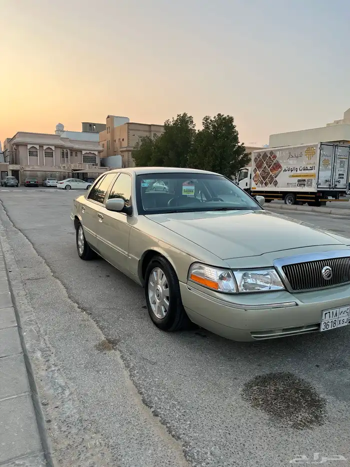 فورد قراند ماركيز لمتد 1