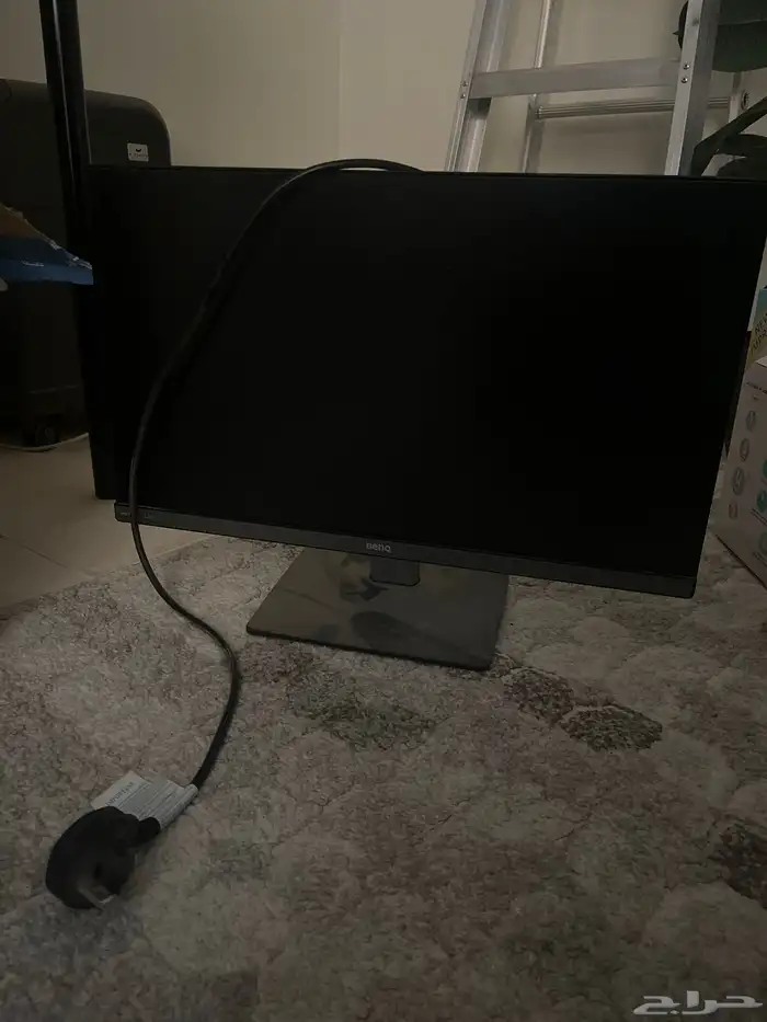 شاشة benq نظيفة 23 بوصة 0