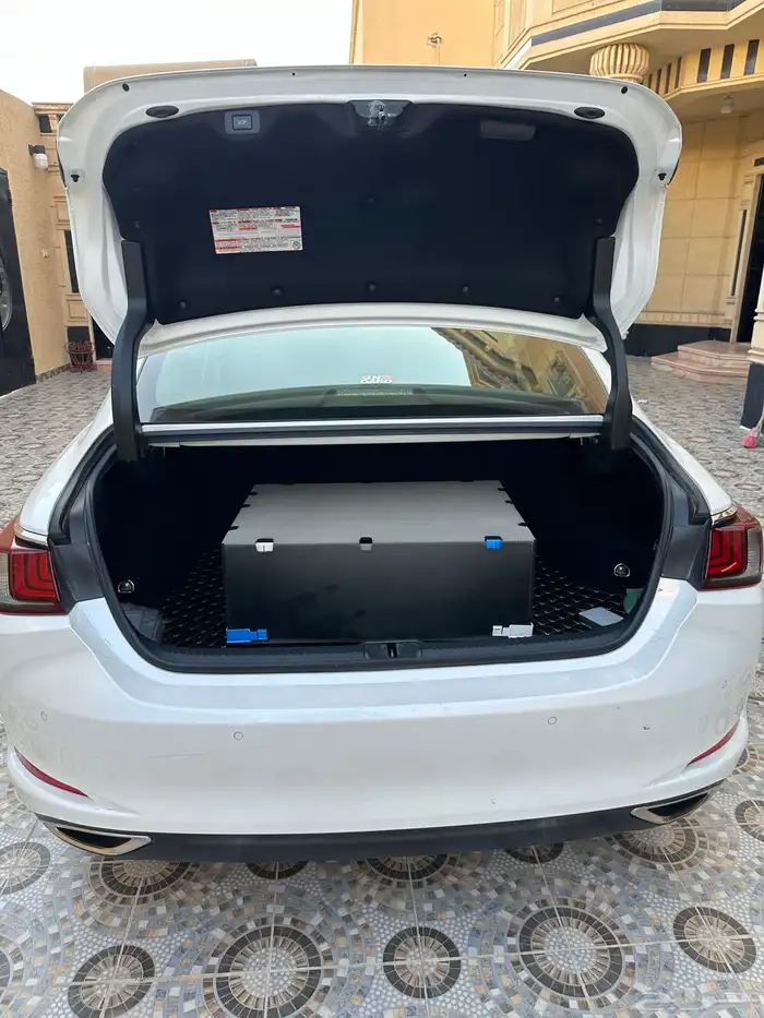 للبيع لكزس ES350 cc((مخزن))مالك اول 18