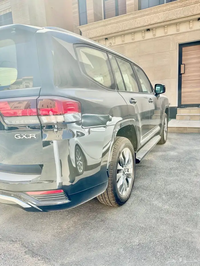 لاندكروزر وارد عبداللطيف جميل 2