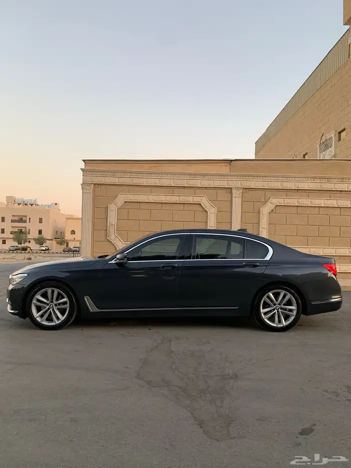 بي ام 740Li 2016 11