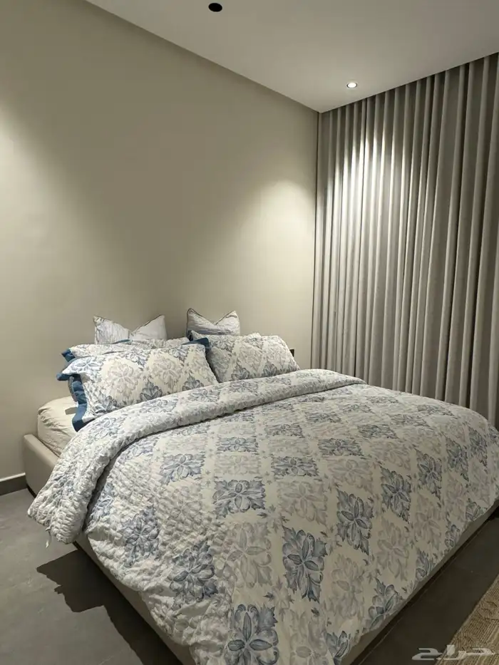 دولاب ملاس من ايكيا- مطبخ- سرير - كنب 15