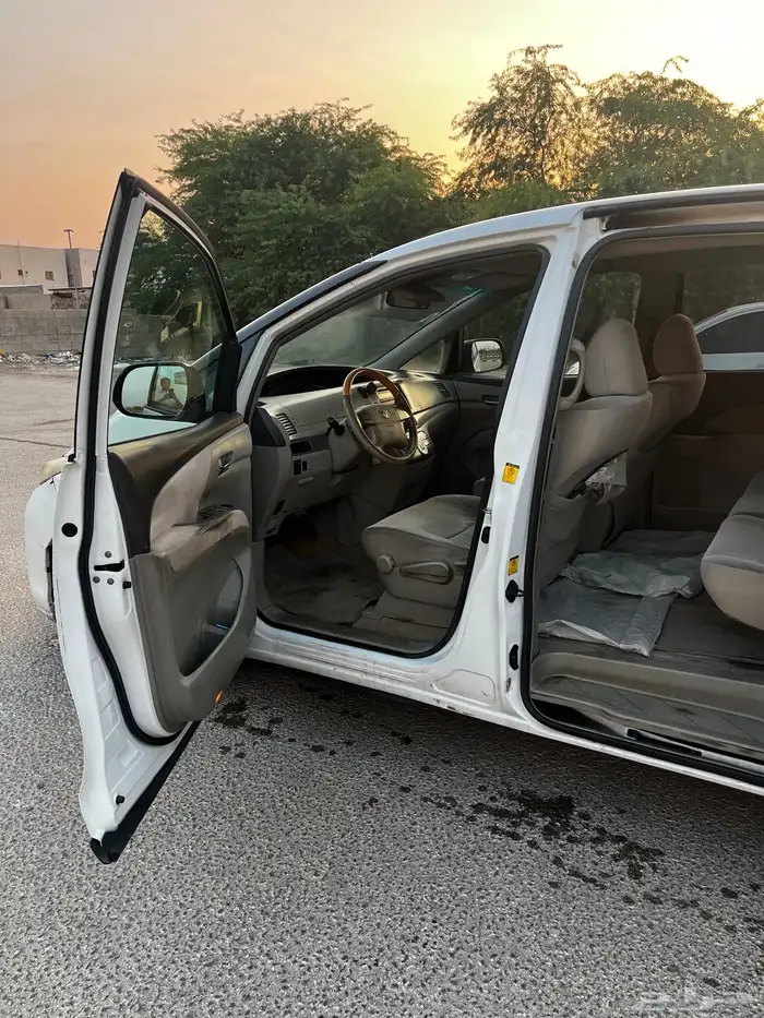 للبيع تيوتا بريفيا 2012 3