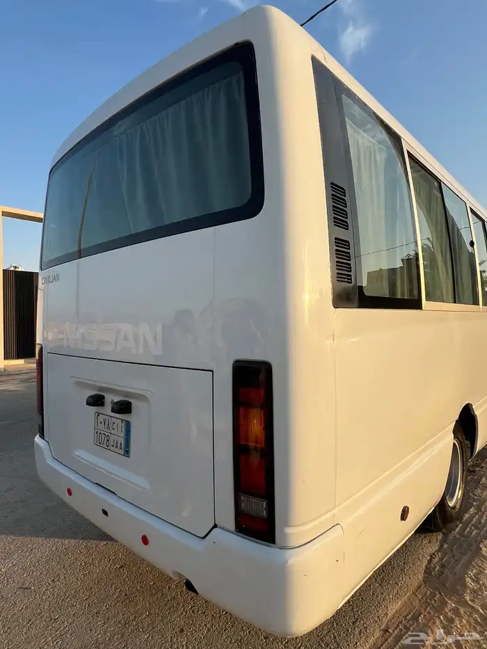 باص 30 راكب نيسان 2008 مخزن 30