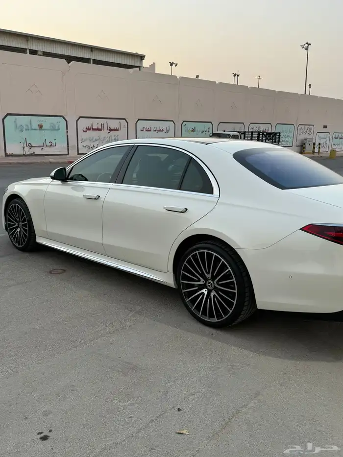 مرسيدس 2021 جفالي S500 نظيف ابيض داخل احمر 5