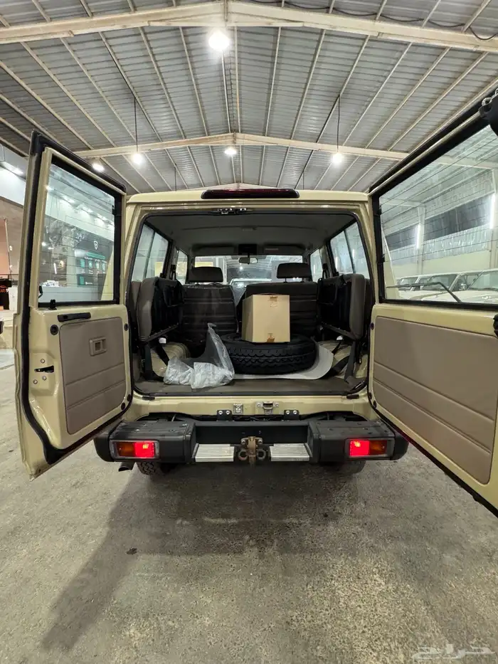 تويوتا ربع ابيض 6