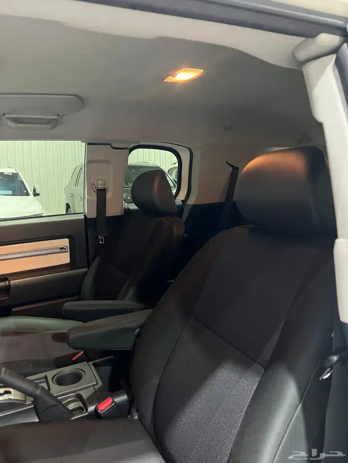 للبيع تويوتا اف جي موديل 2022 13