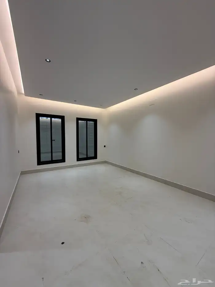 للبيع شقق علويه بملحق وشقق ارضيه بمداخل مستقله ف حي حسام 21