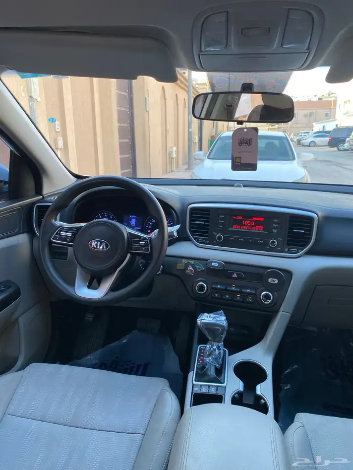 للبيع سيارة كيا 2