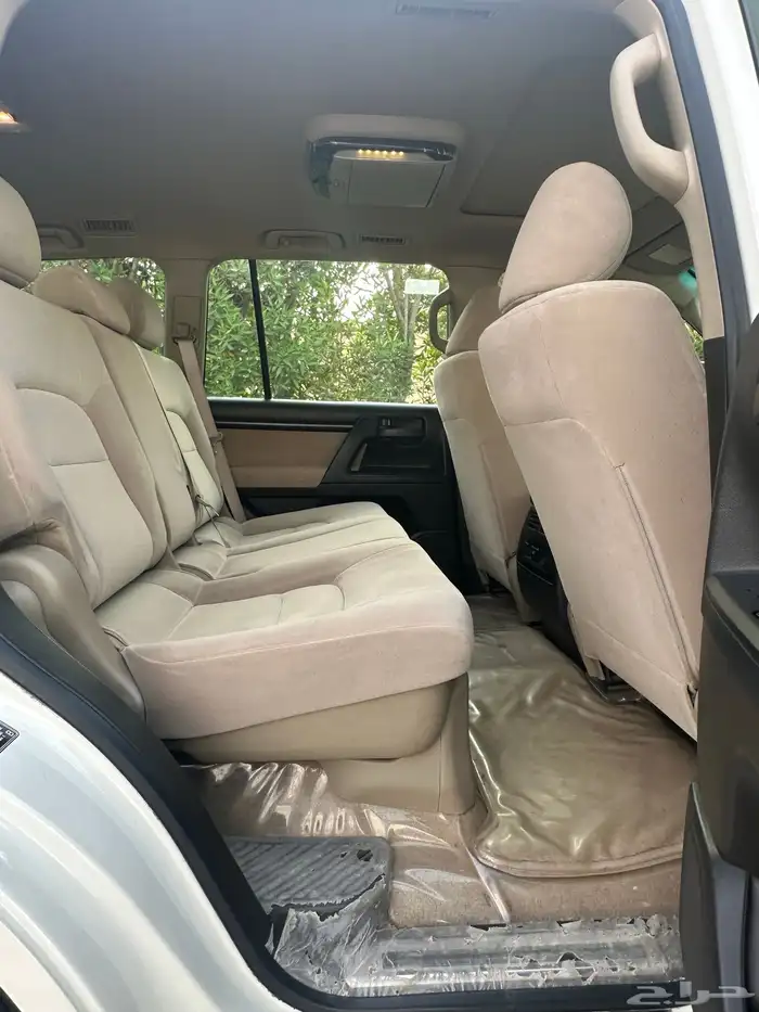 لاندكروزر GXR 3 2010 16