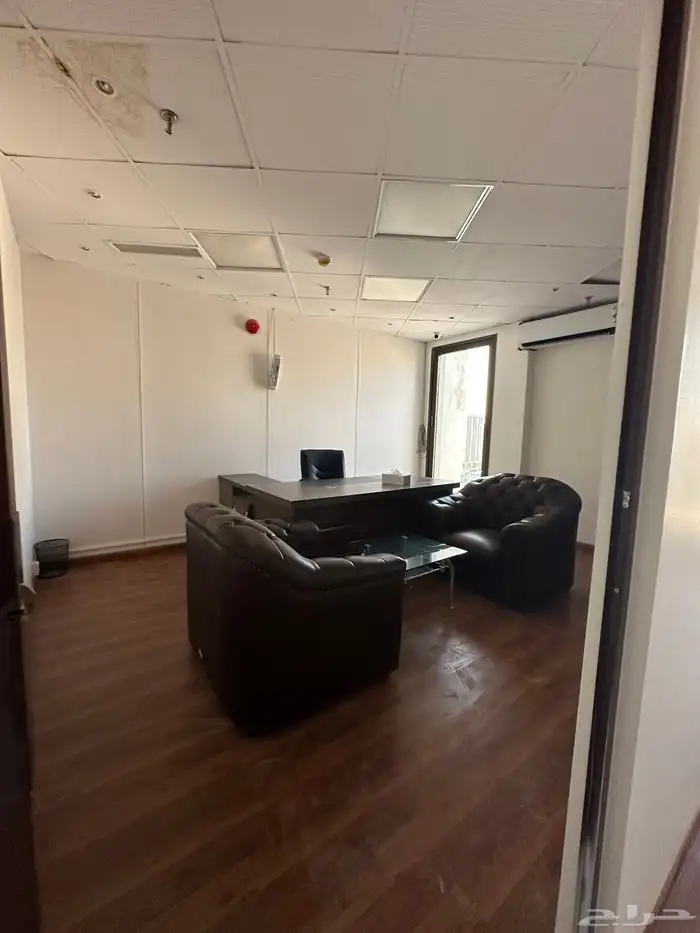 مكتب لتقبيل 6