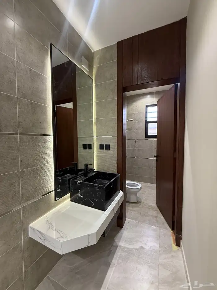 للبيع شقه ارضيه تشطيب فندقي ف ابها البديع ب 500 الف 6