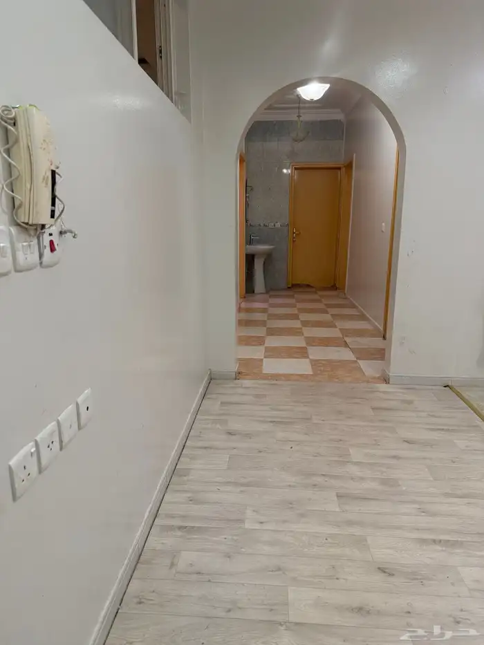 للإيجار دور علوي ودور أرضي مستقل بالرس 21