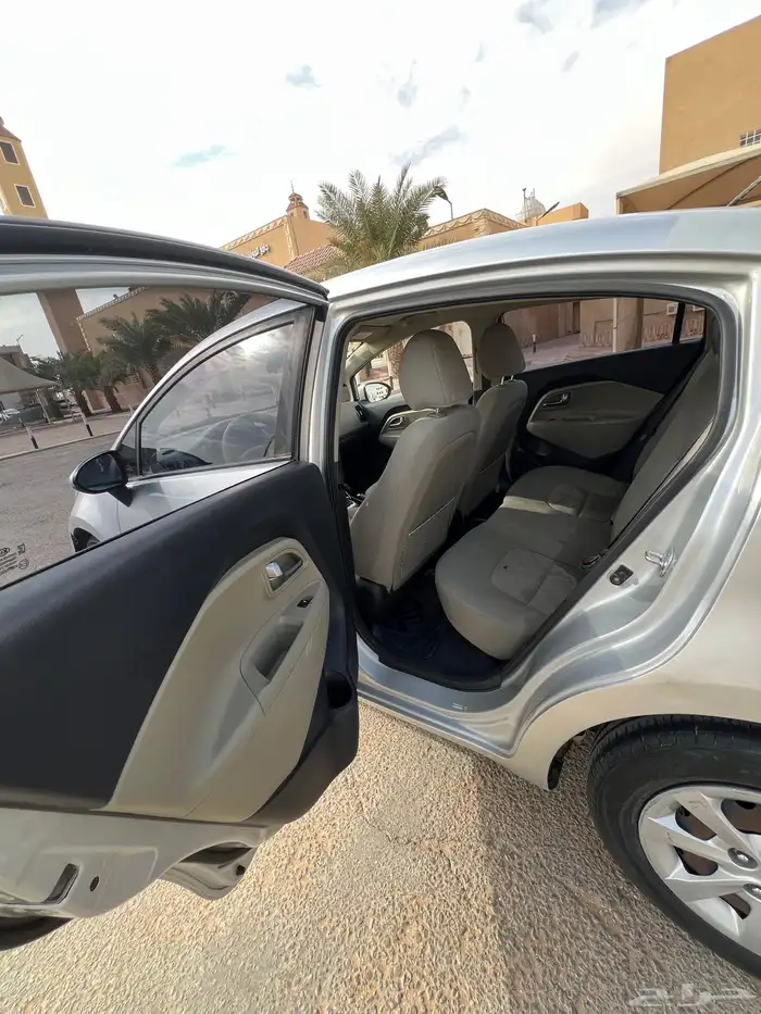 كيا ريو 2017 للبيع مالك ثاني من الوكالة 13