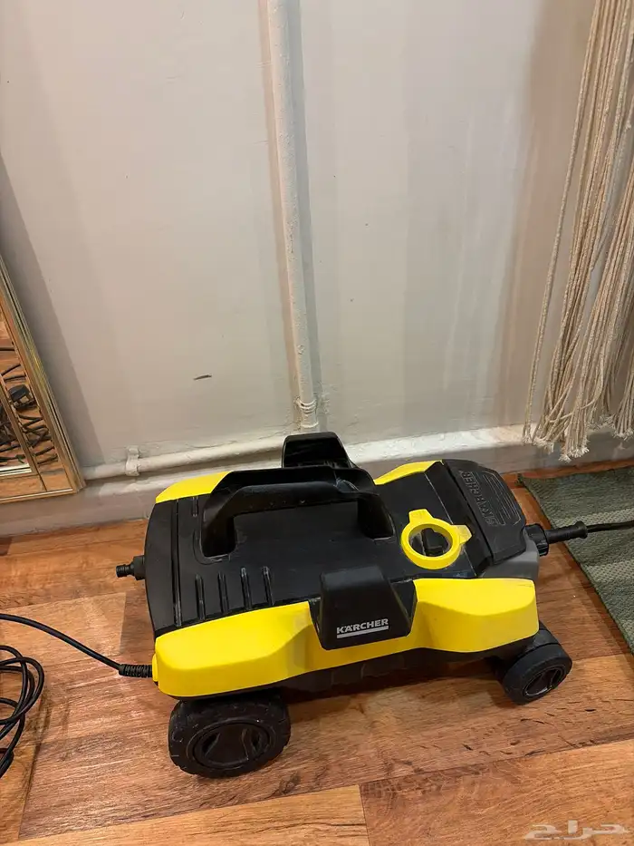 ماكينة تنظيف ضغط عالي للماء. KARCHER 0