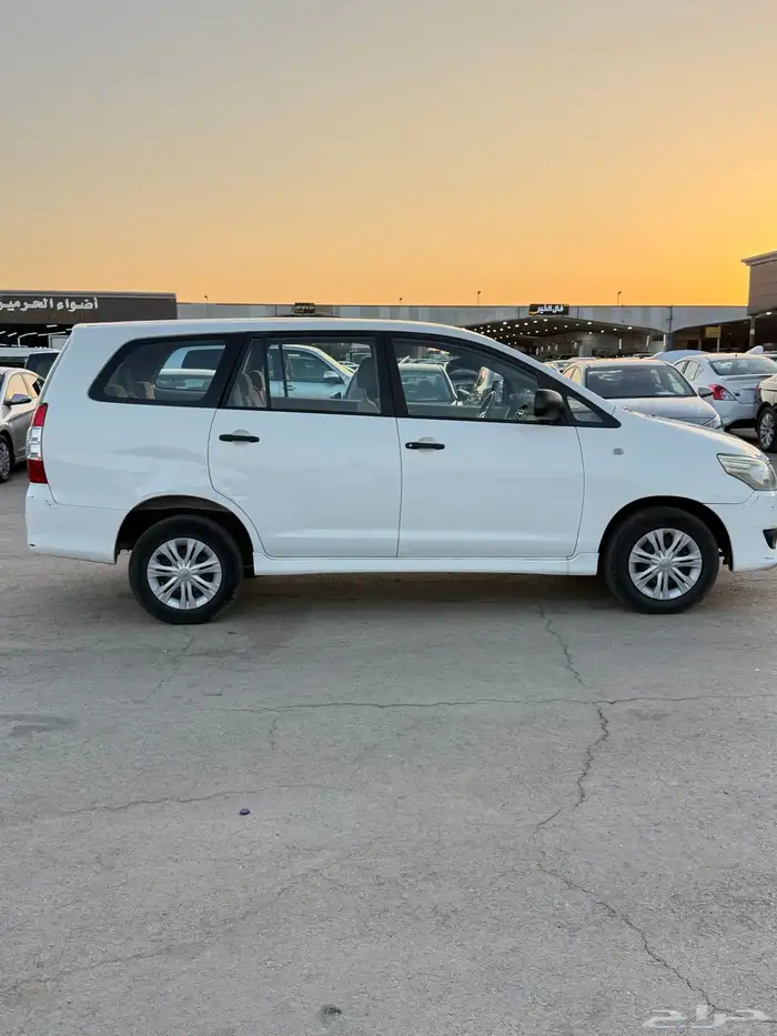 للبيع انوفا 2015 8