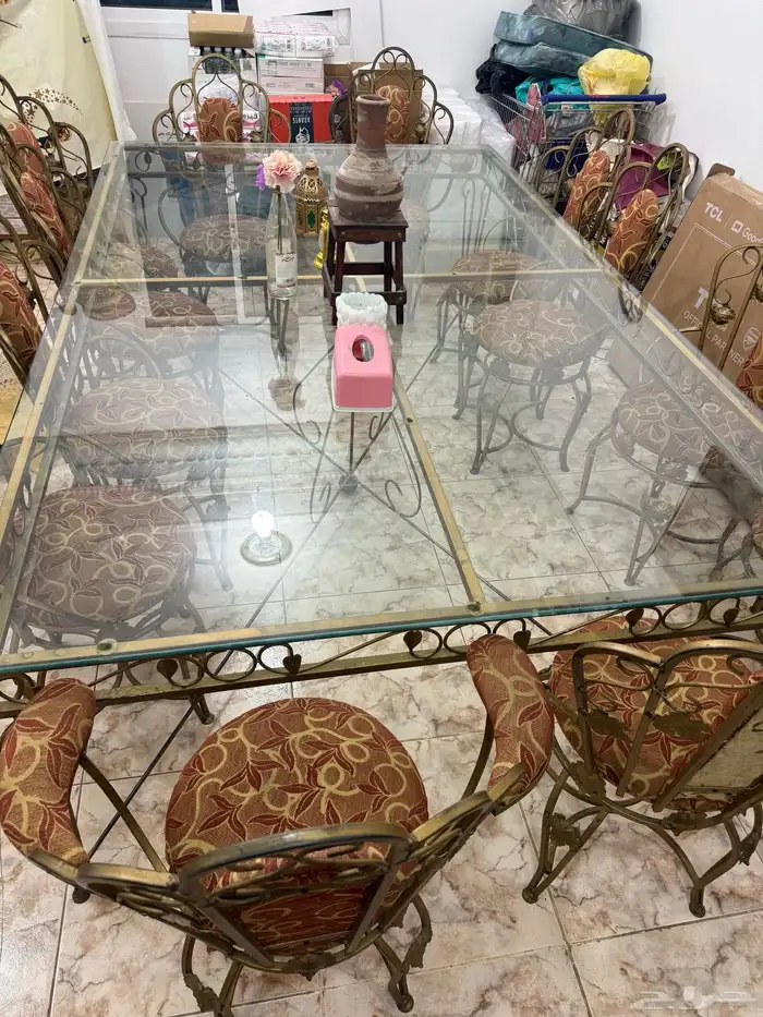 طاولة طعام تكفي 12 شخص 2