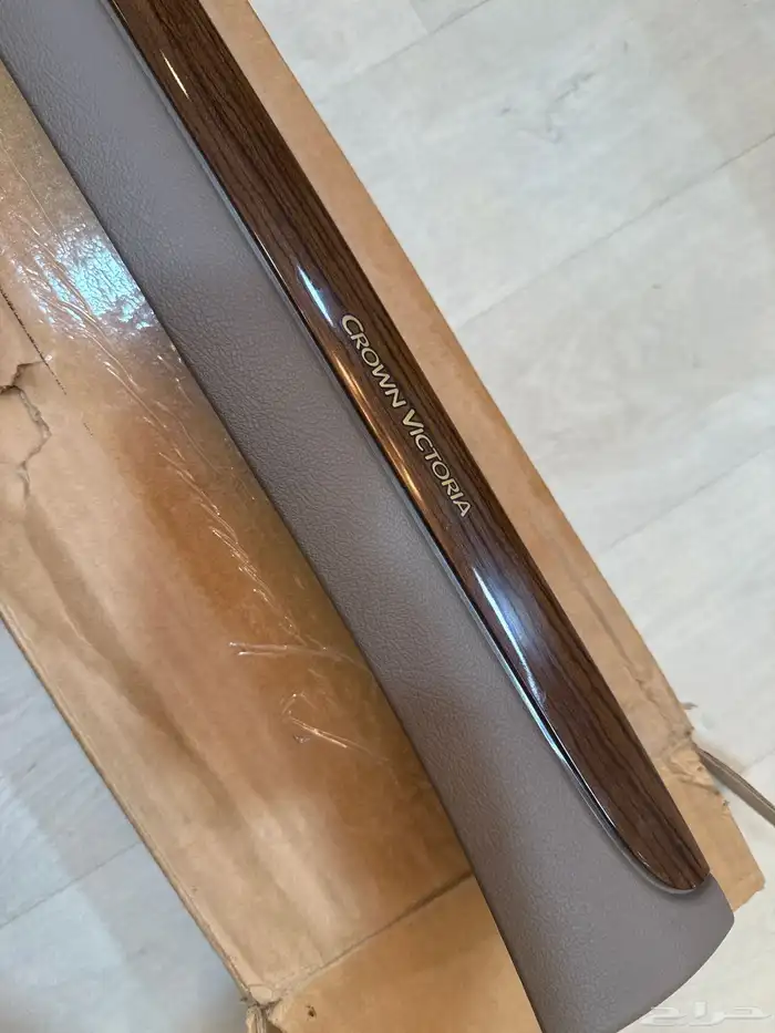 مسطرة طبلون فورد كراون فكتوريا 2005 1