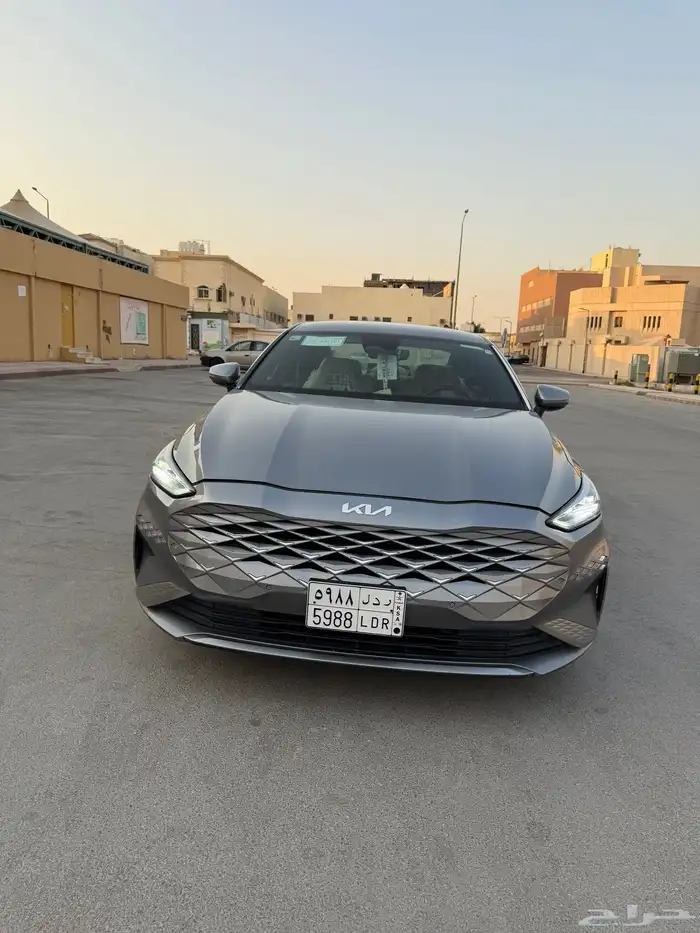 كيا كي ايت 1