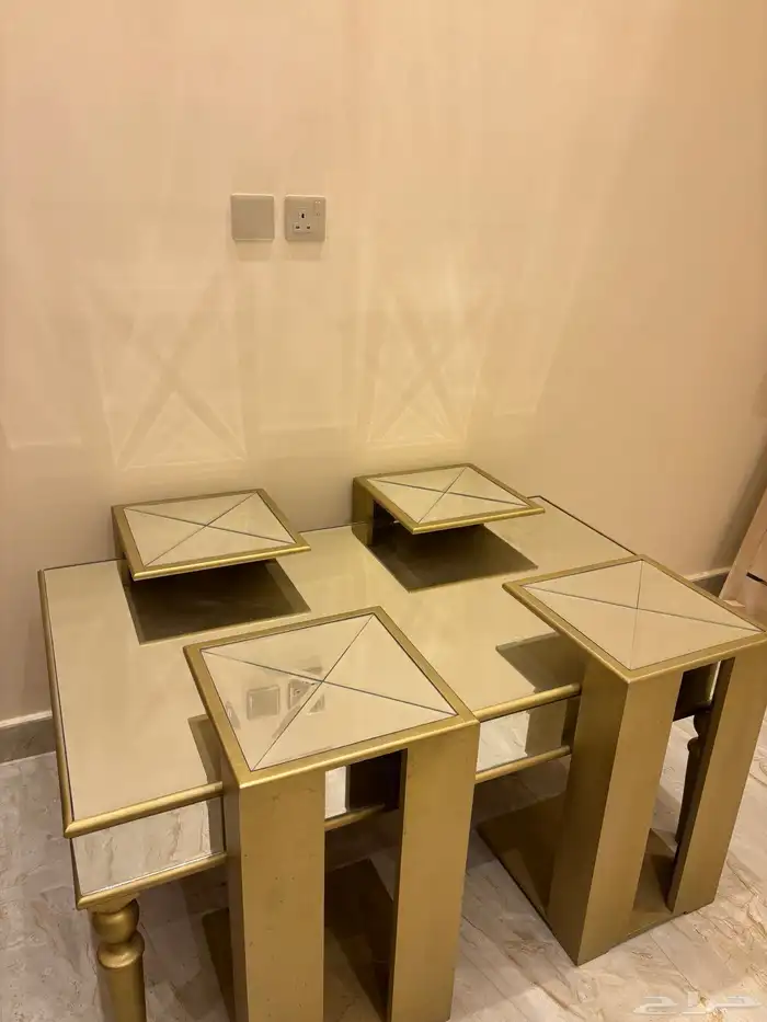 طاولة ضيوف 1