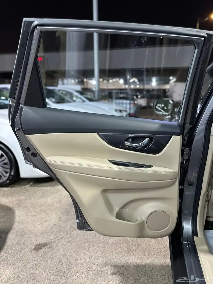 نيسان اكس تريل 2022 وكالة 8