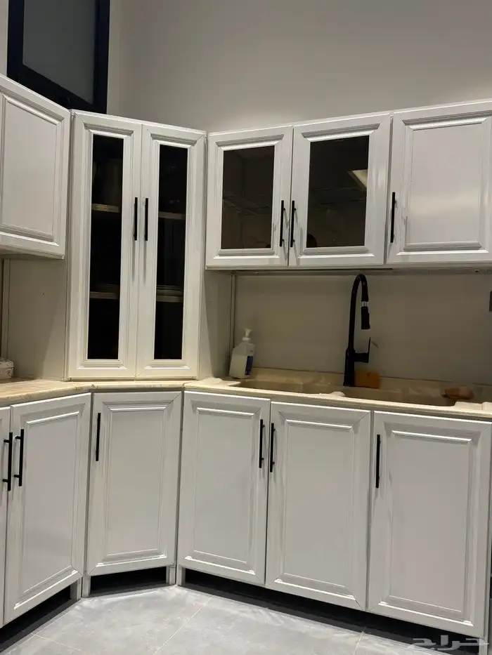 دولاب ملاس من ايكيا- مطبخ- سرير - كنب 9