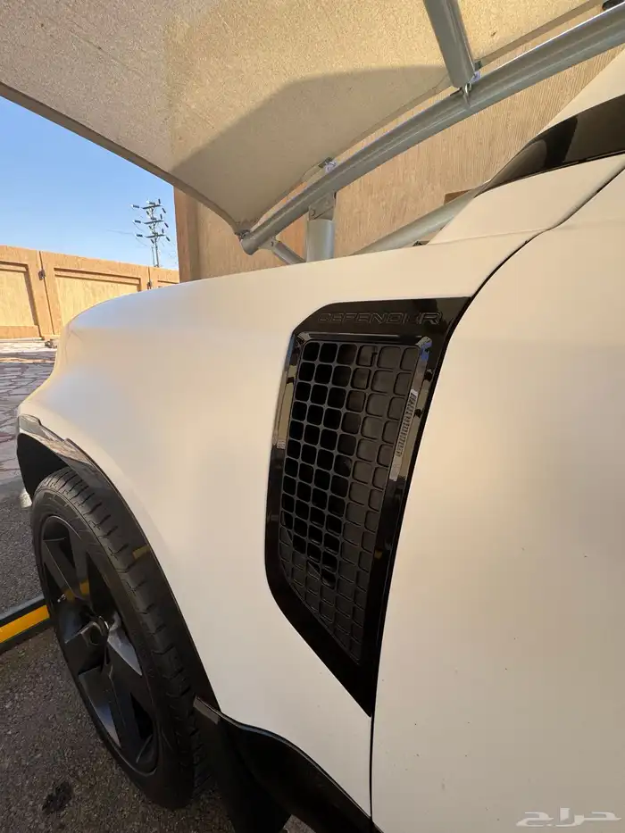 ديفيندر p400 v6 HSE X dynamic 2024 9