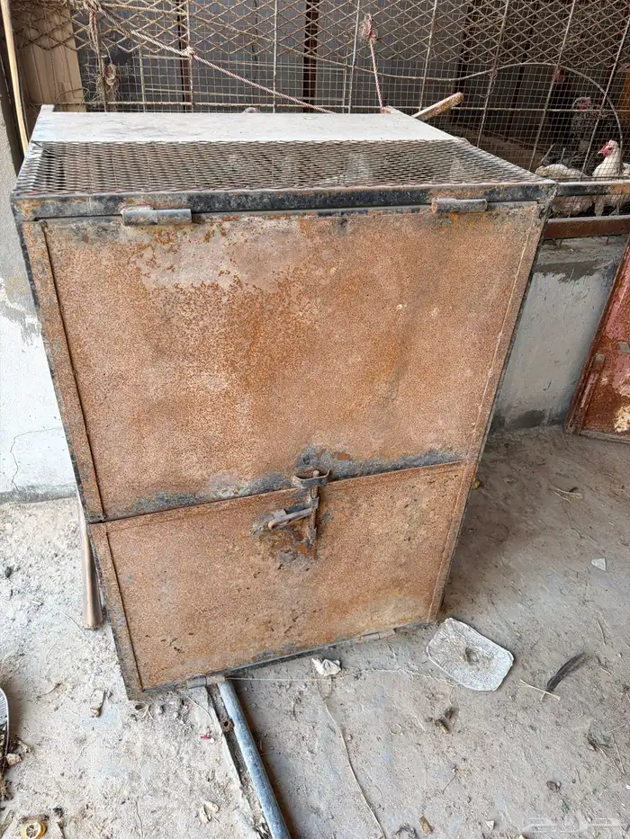 صندوق حديد كبير 0