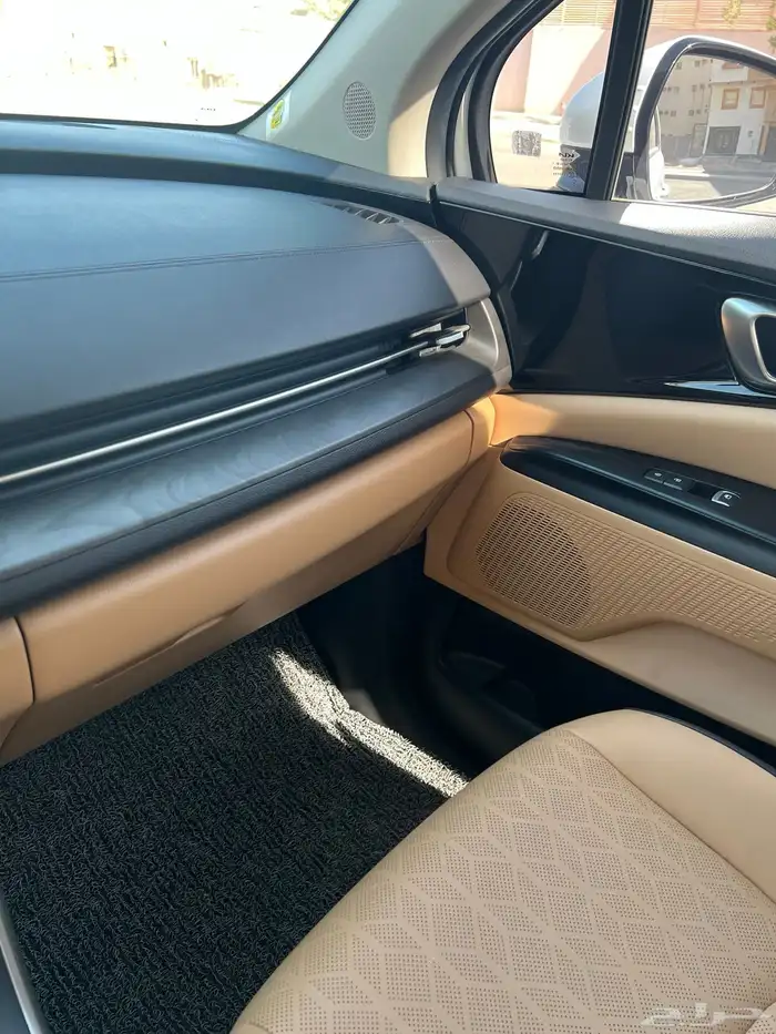 كيا كرنفال ديزي موديل 2023 بطاقة جمركية 12