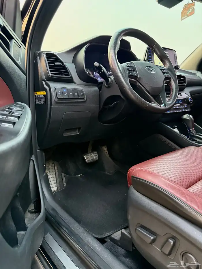 توسان 2020 (ديزل) بنورما اعلا مواصفات داخل احمر وكاله للبيع 18