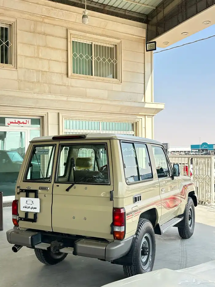 تويوتا ربع 2013 بريمي بدون ونش 2