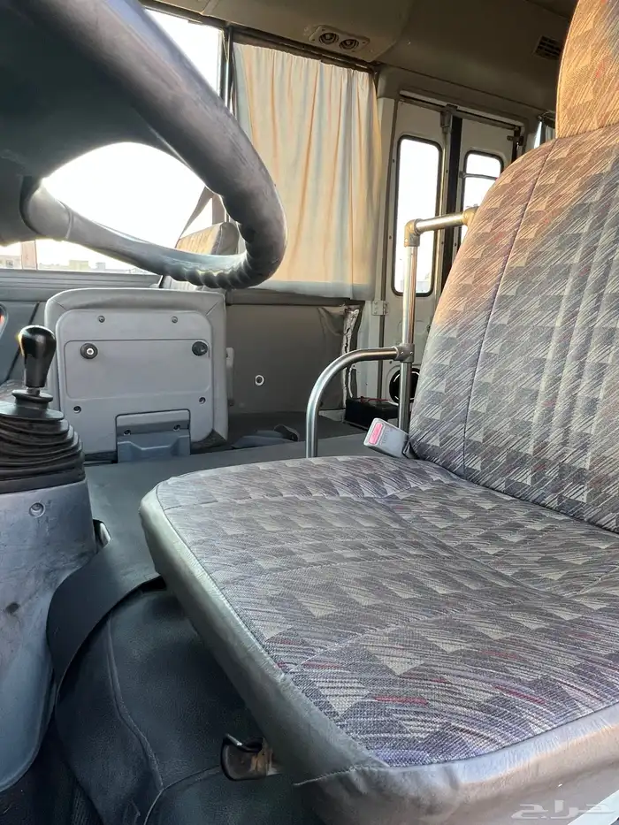 باص 30 راكب نيسان 2008 مخزن 16