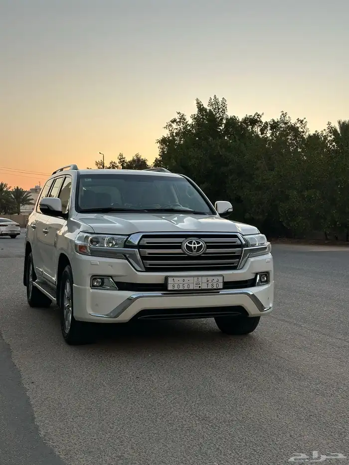 لاند كروزر 2018 1