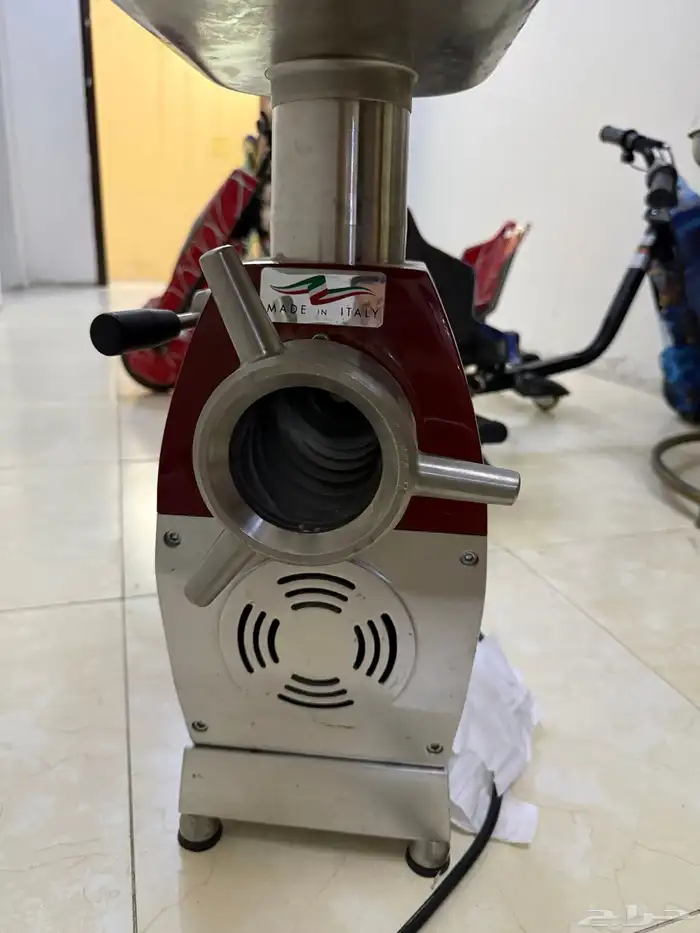 فرامة لحم اوميقا ايطالي نظيف جدآ مقاس 22 1