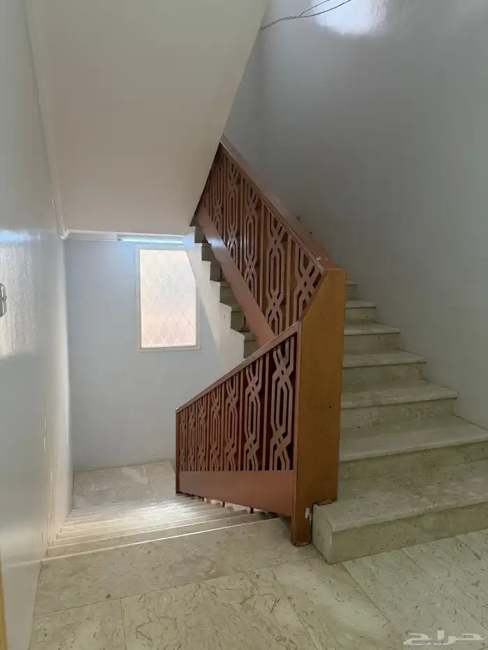 للإيجار دور علوي ودور أرضي مستقل بالرس 25