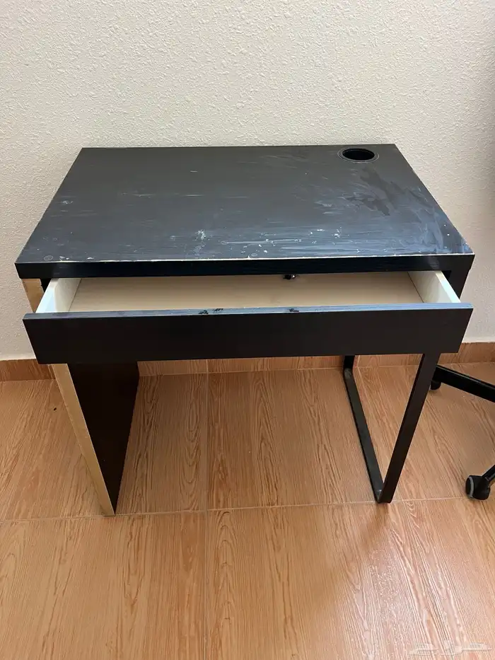 طاولة مكتبيه وكرسي 0