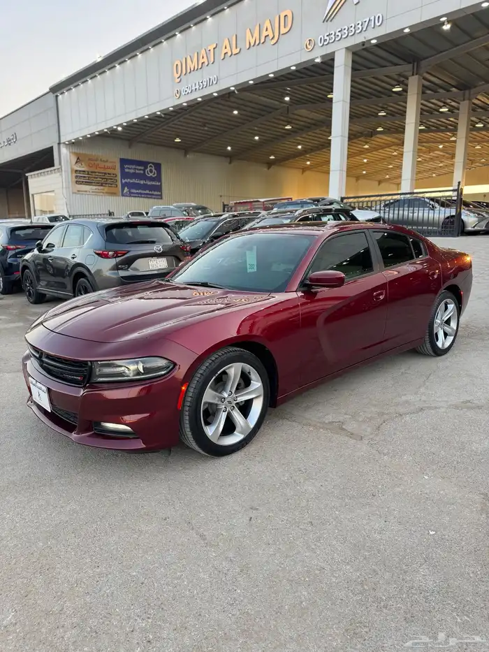 للبيع دوج تشارجر 2018 SXT بلس فل كامل - ممشي قليل جدا 2