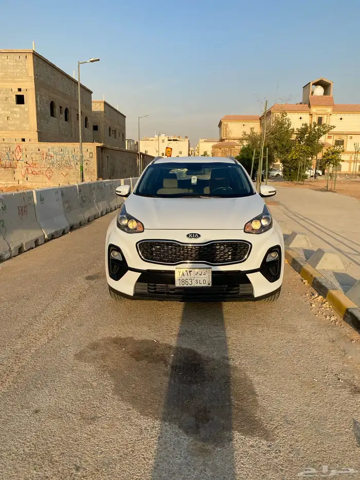 للبيع سيارة كيا 13