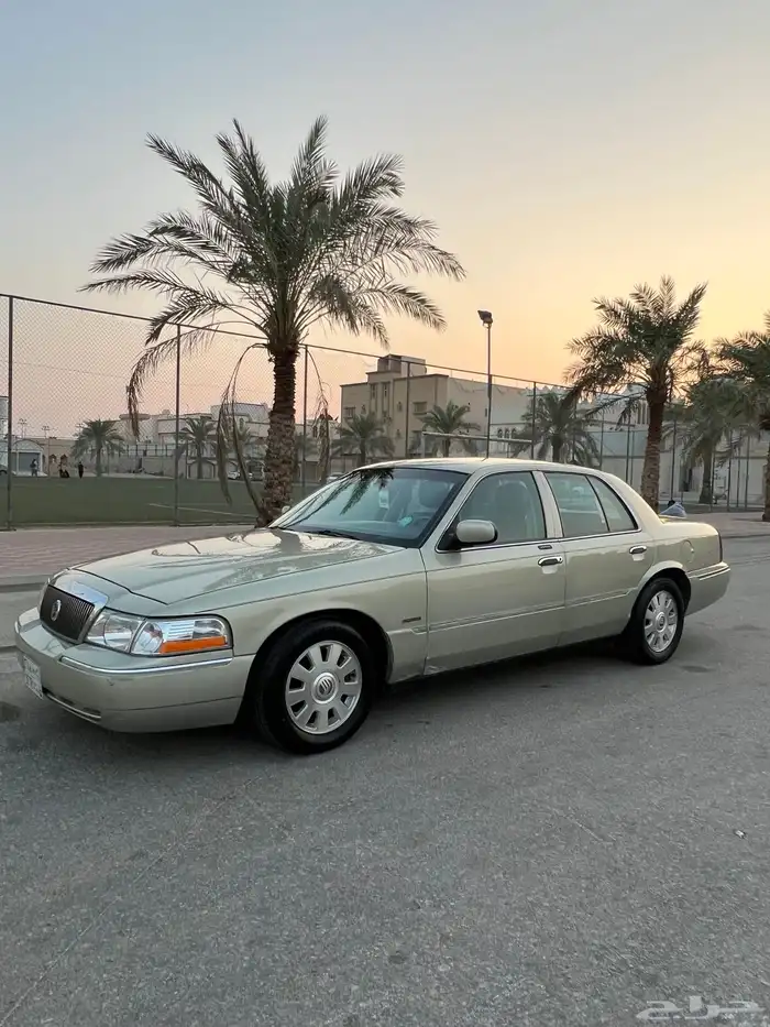 فورد قراند ماركيز لمتد 3