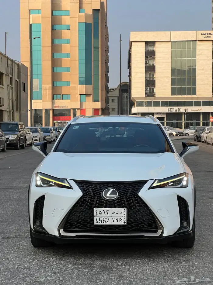 لكزسUX موديل 2019 فل كامل بنزين 2