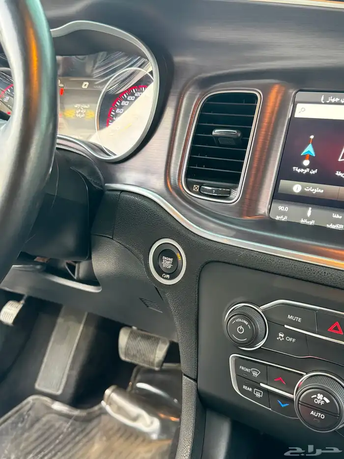 للبيع دوج تشارجر 2018 SXT بلس فل كامل - ممشي قليل جدا 16