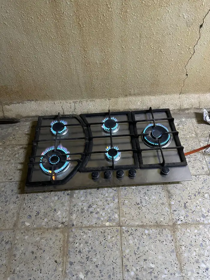 للبيع موقد سطحي ايطالي خمسة اعين 0