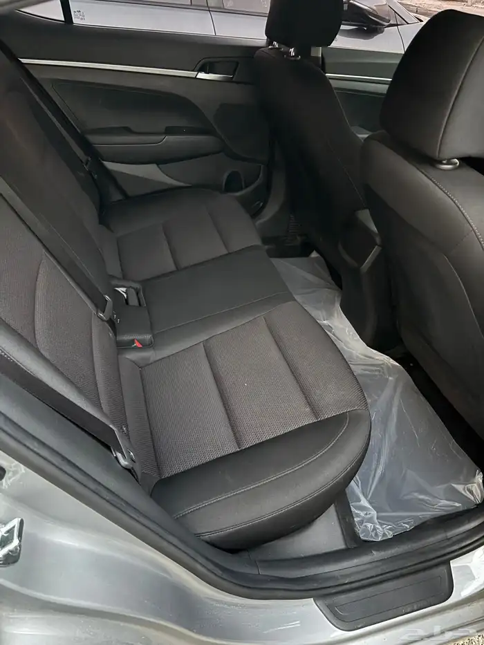 للبيع هونداي افانتي 2020 وارد كوريا 15