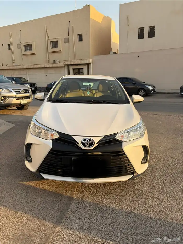 تويوتا يارس 2022 فل كامل 4