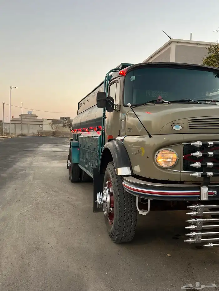 وايت عايدي بوز 0