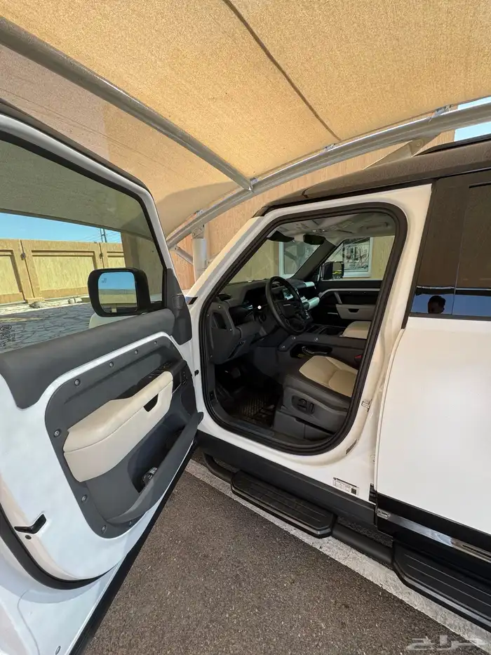 ديفيندر p400 v6 HSE X dynamic 2024 8